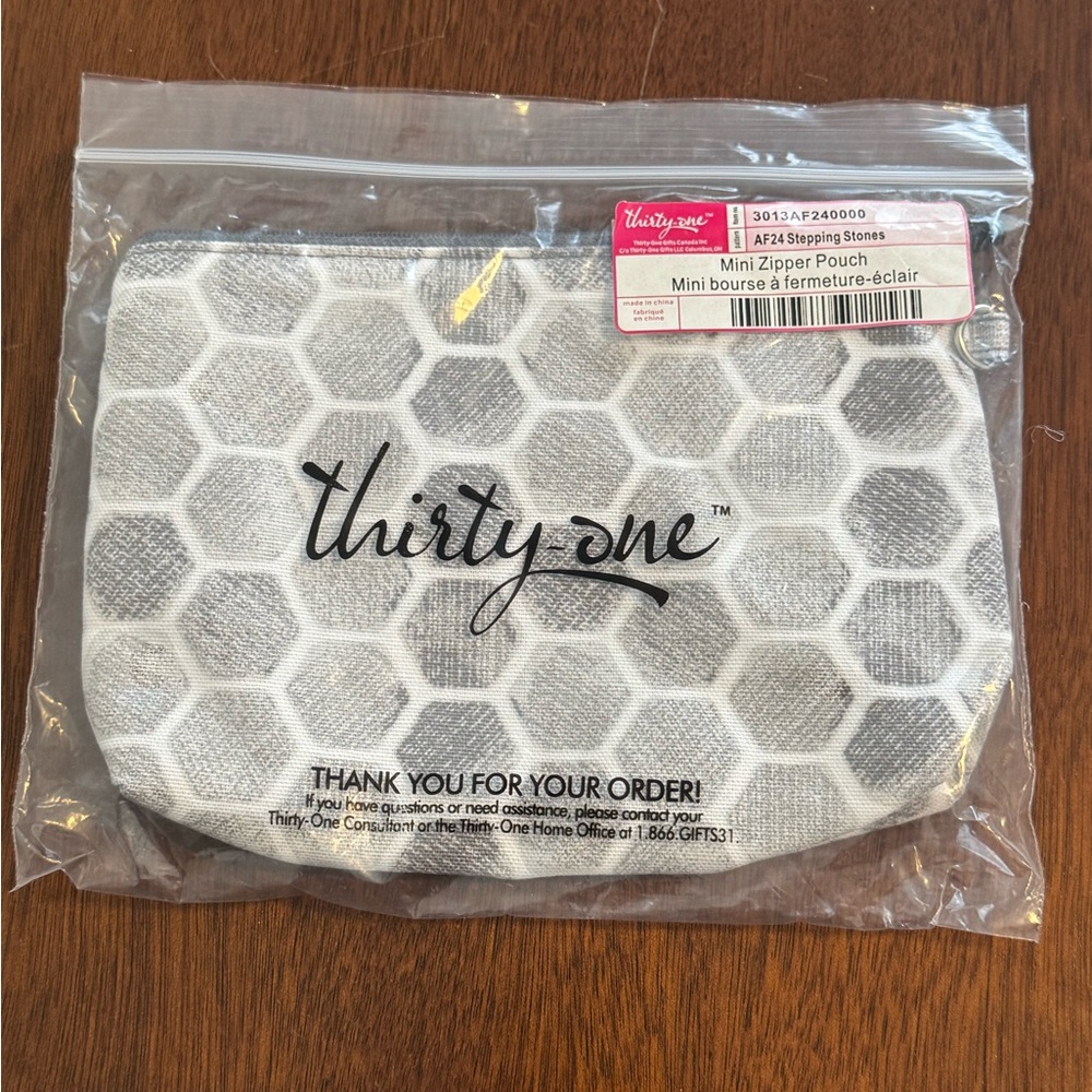 Thirty-One Hexagon Pattern Mini Zipper Pouch
